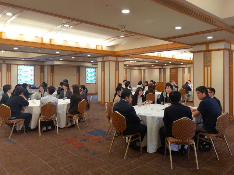 新たな仲間と親睦を深めるひととき。2026年新入社員歓迎会を実施しました！